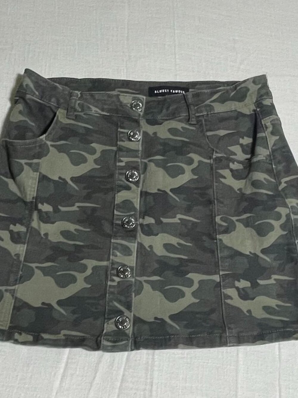 Womens Almost Famous Camo Button Down Mini Skirt (Size 11)